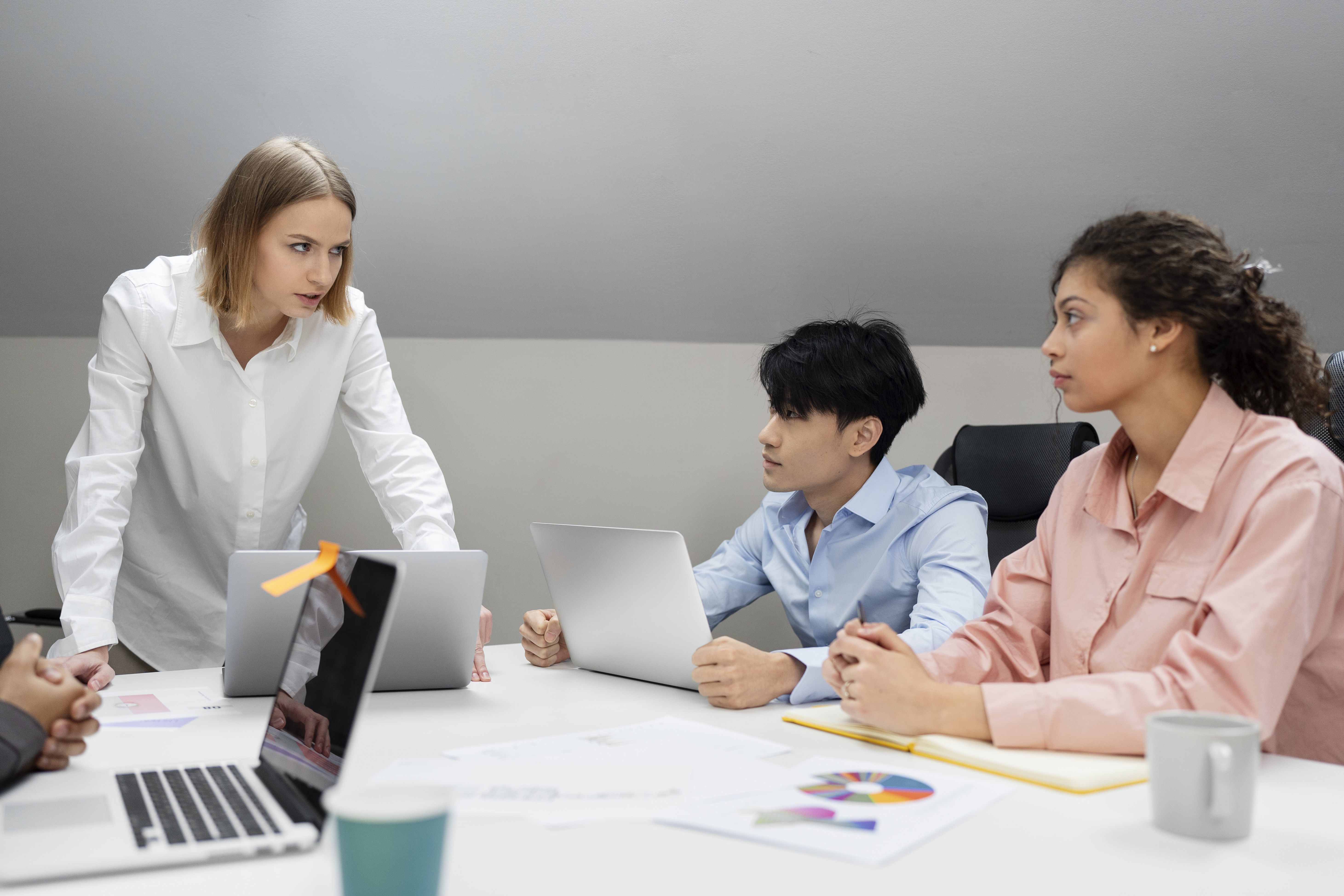 Customizable Features You Should Add to Your Modern Office Meeting Table