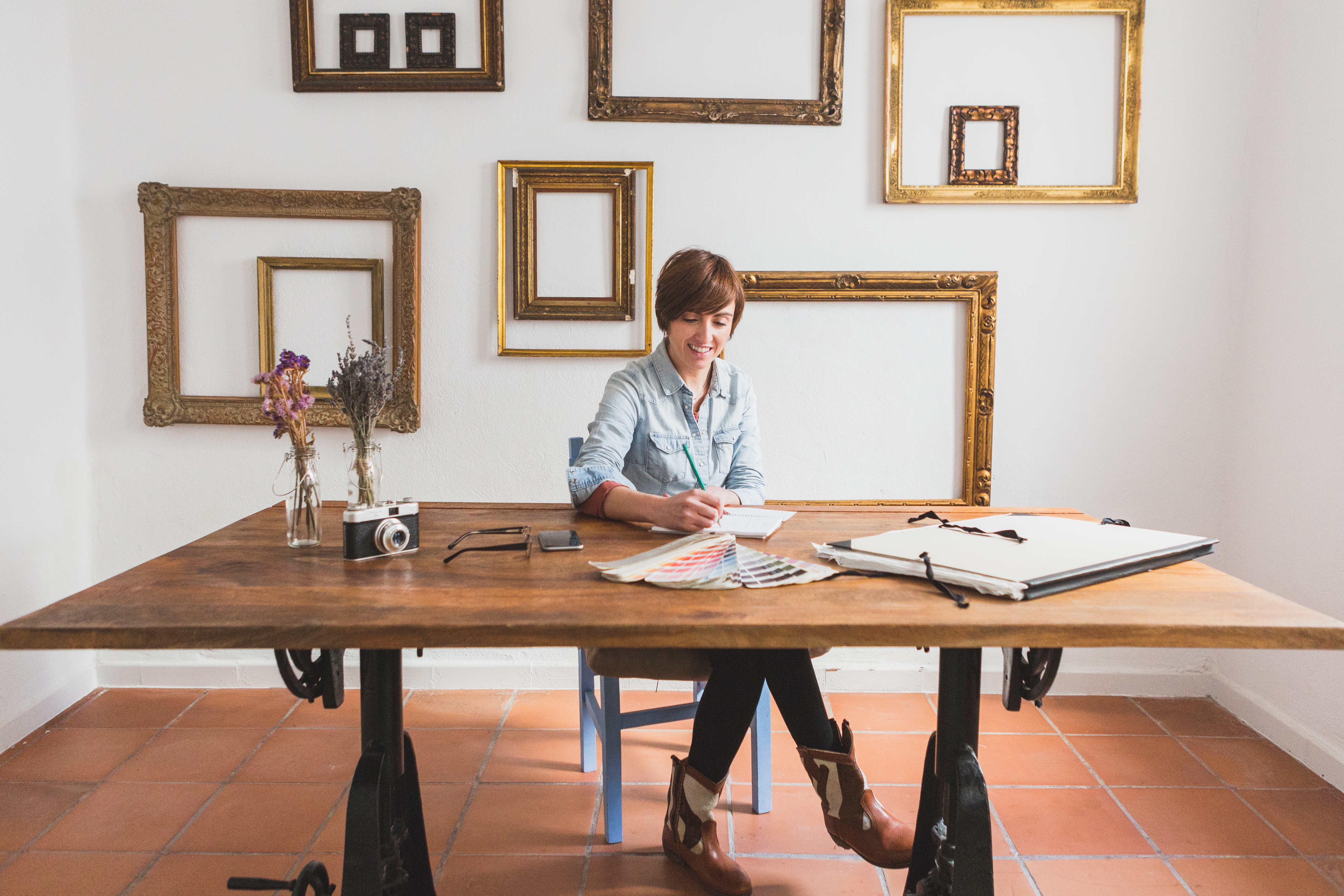 Statement Pieces: “Custom Furniture As Office Art & Identity” – Artistic Desks, Sculptural Seating, And Design Pieces